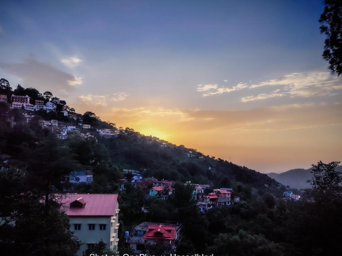 Sunrise View Homestay Kasauli Exterior foto
